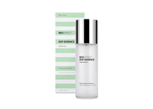 Charger l'image dans la galerie, Essence EGF BIOEFFECT 100 ml, soin pré-hydratant pour le visage, présenté avec son flacon et son étui vert et blanc.
