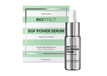 Power Sérum EGF BIOEFFECT 15 ml, sérum visage anti-âge intensif en flacon compte-gouttes argenté avec son étui.